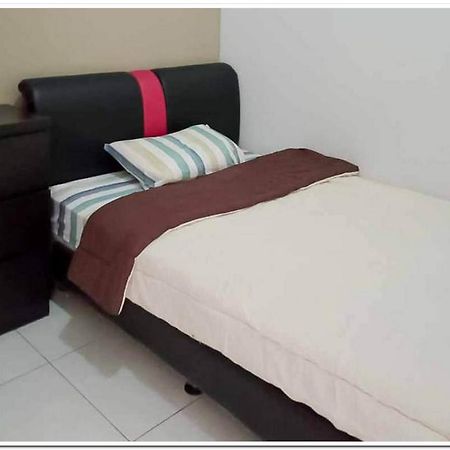 Syukur Guesthouse Syariah Near Exit Toll Cikopo Redpartner Cikampek Exterior foto